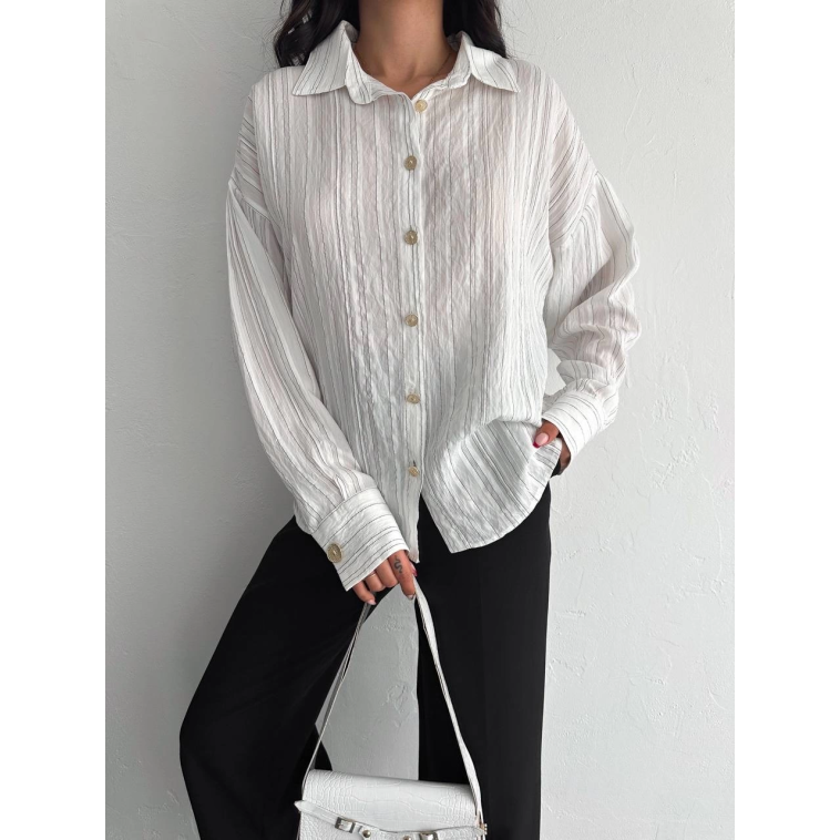Çizgili oversize gömlek Çizgili oversize gömlek