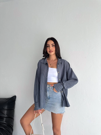 Çizgili oversize gömlek Çizgili oversize gömlek
