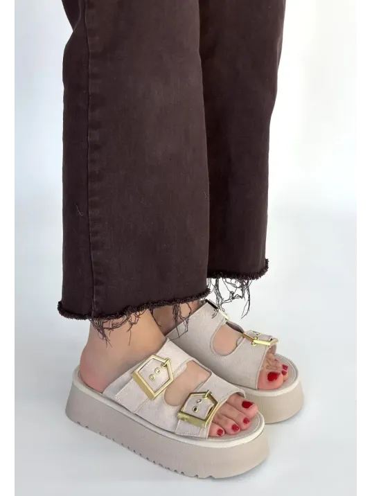 Coer Bej Süet Çift Tokalı Terlik