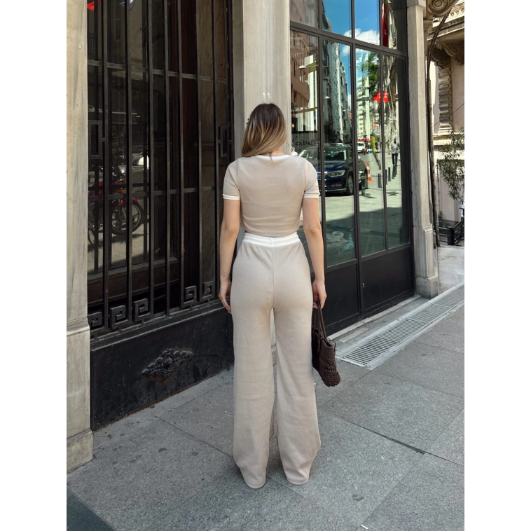 Crop pantolon biyeli takım bej Crop pantolon biyeli takım bej