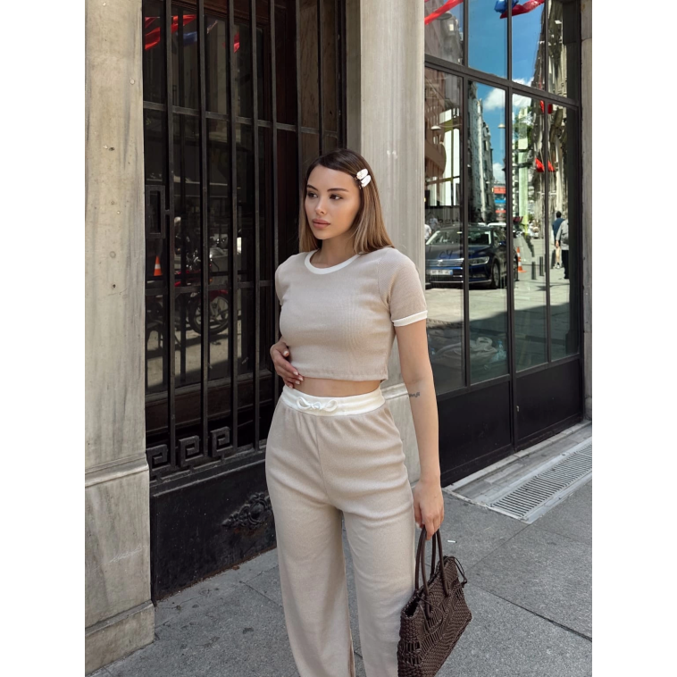 Crop pantolon biyeli takım bej Crop pantolon biyeli takım bej