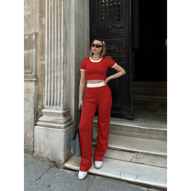 Crop pantolon biyeli takım kırmızı Crop pantolon biyeli takım kırmızı