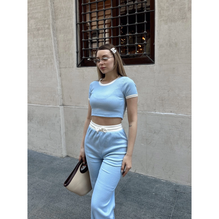 Crop pantolon biyeli takım mavi Crop pantolon biyeli takım mavi