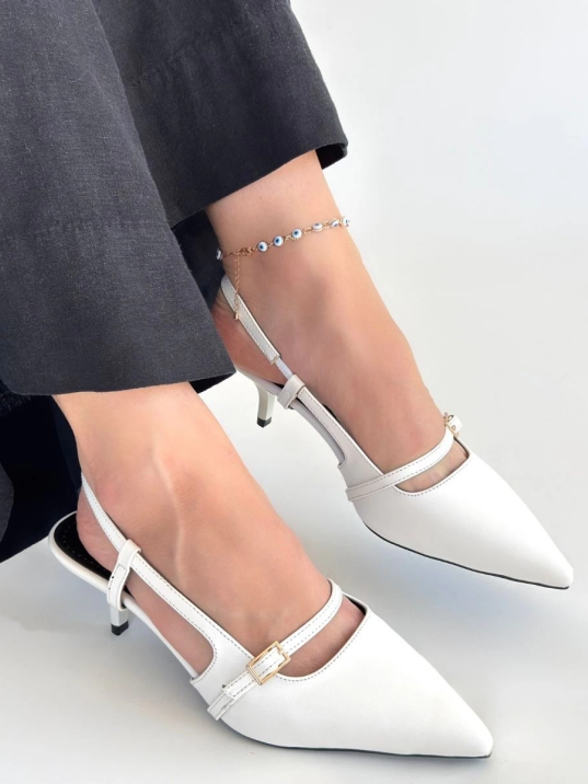 Darina Beyaz Cilt Topuklu Ayakkabı Darina Beyaz Cilt Topuklu Ayakkabı