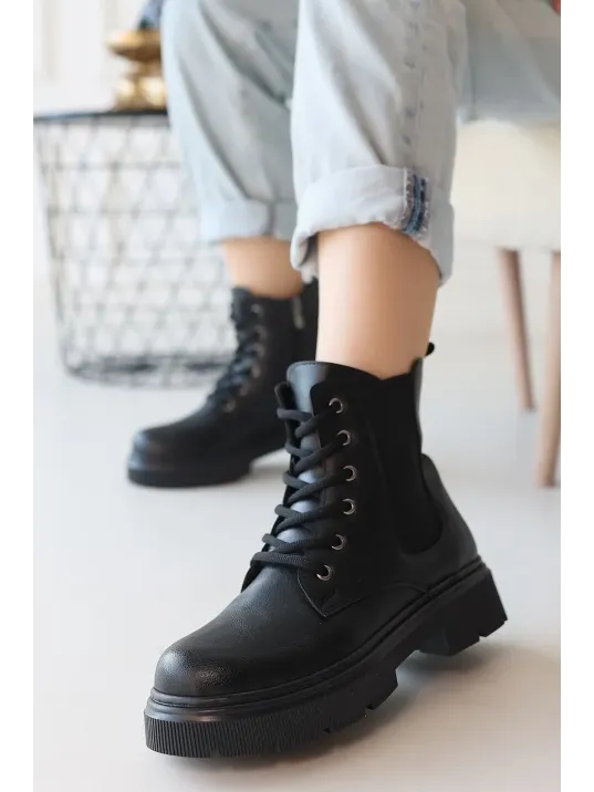 Daum Siyah Cilt Bağcıklı Bot Daum Siyah Cilt Bağcıklı Bot