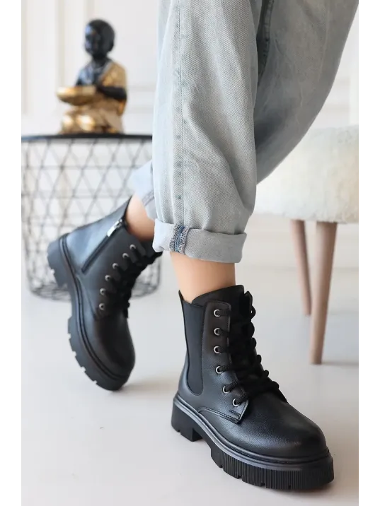 Daum Siyah Cilt Bağcıklı Bot Daum Siyah Cilt Bağcıklı Bot