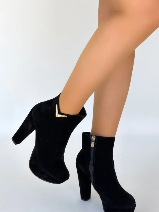 Denta Siyah Süet Topuklu Bot