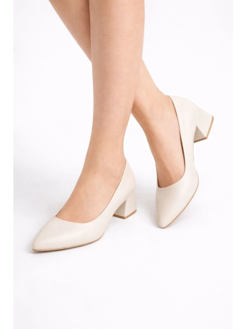 Desniy Bej Cilt Topuklu Ayakkabı Desniy Bej Cilt Topuklu Ayakkabı