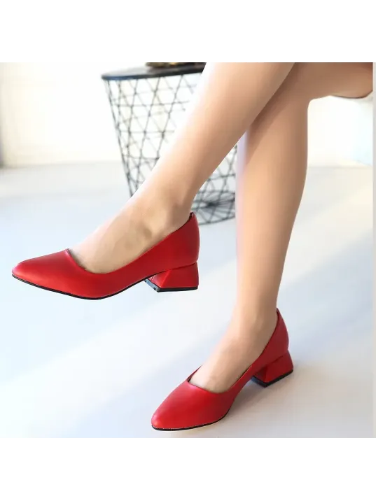 Desniy Kırmızı Cilt Topuklu Ayakkabı Desniy Kırmızı Cilt Topuklu Ayakkabı