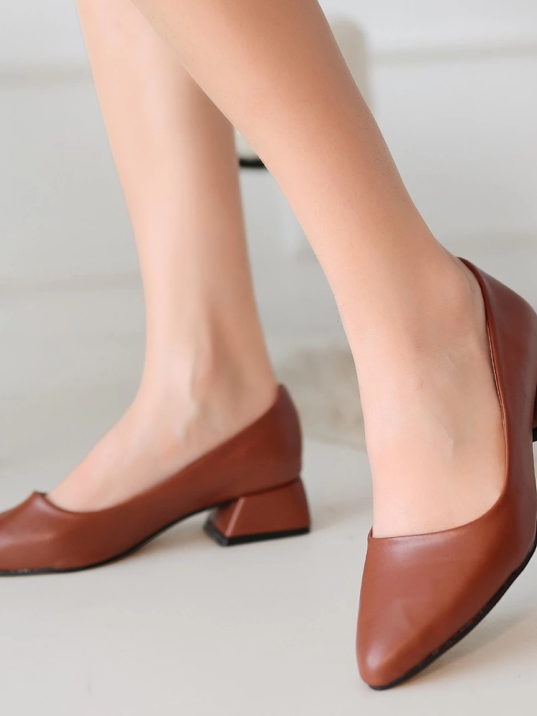 Desniy Taba Cilt Topuklu Ayakkabı Desniy Taba Cilt Topuklu Ayakkabı