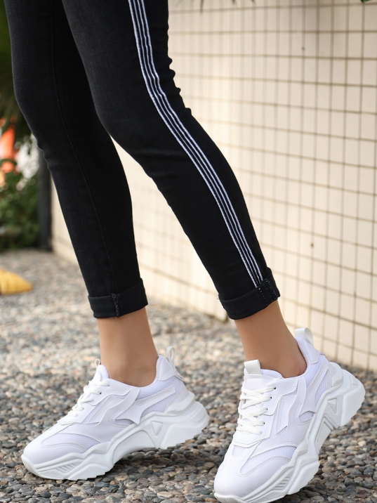 Dica Beyaz Cilt Bağcıklı Spor Ayakkabı