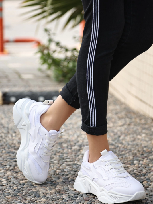 Dica Beyaz Cilt Bağcıklı Spor Ayakkabı