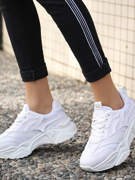 Dica Beyaz Cilt Bağcıklı Spor Ayakkabı