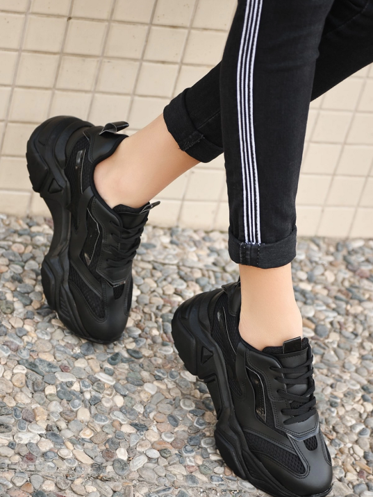 Dica Siyah Cilt Bağcıklı Spor Ayakkabı Dica Siyah Cilt Bağcıklı Spor Ayakkabı