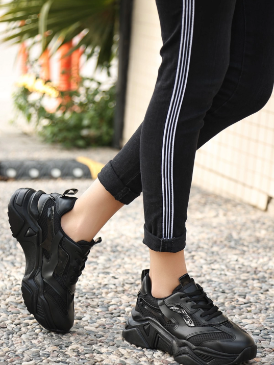 Dica Siyah Cilt Bağcıklı Spor Ayakkabı Dica Siyah Cilt Bağcıklı Spor Ayakkabı