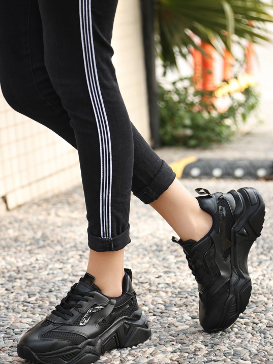 Dica Siyah Cilt Bağcıklı Spor Ayakkabı Dica Siyah Cilt Bağcıklı Spor Ayakkabı