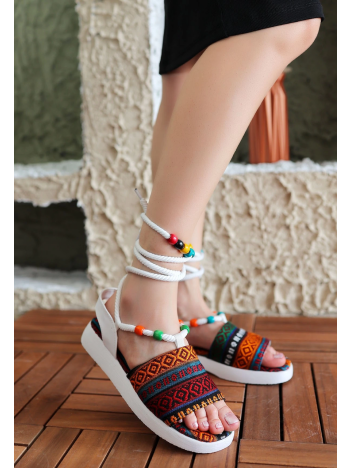 Diran Beyaz Kilim Desenli Bilekten Bağlamalı Sandalet