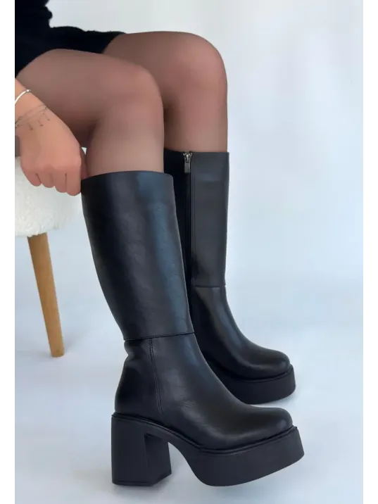 Disan Siyah Cilt Topuklu Çizme Disan Siyah Cilt Topuklu Çizme