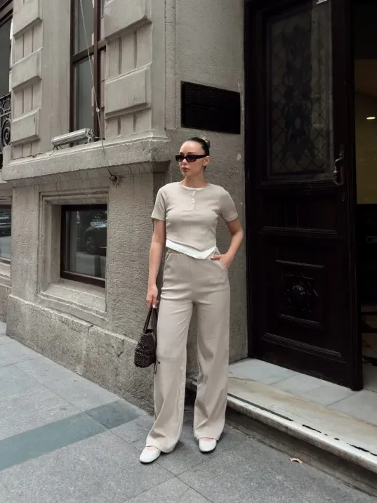 Düğme Yakalı Bej Alt Üst Takım S3943