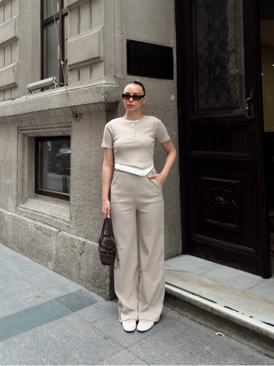 Düğme yakalı bej alt üst takım s3943