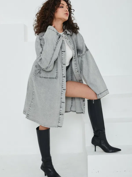 Düz Gömlek Yaka Kadın Gri Kuş Gözü Cepli Kot Ceket Düz Gömlek Yaka Kadın Gri Kuş Gözü Cepli Kot Ceket