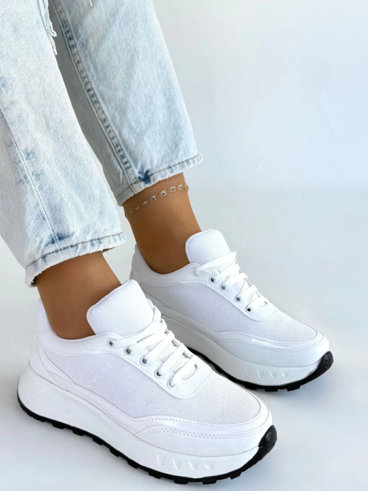 Edva Beyaz Cilt Bağcıklı Spor Ayakkabı Edva Beyaz Cilt Bağcıklı Spor Ayakkabı