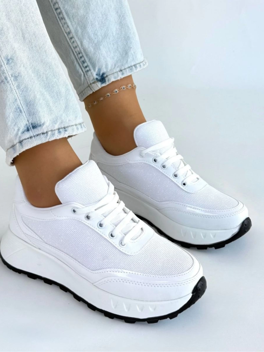 Edva Beyaz Cilt Bağcıklı Spor Ayakkabı Edva Beyaz Cilt Bağcıklı Spor Ayakkabı