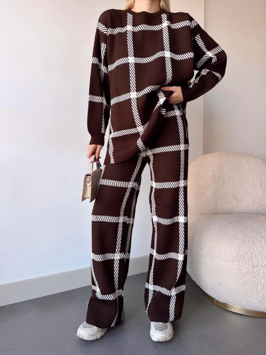 Ekoseli triko takım kahvebeyaz