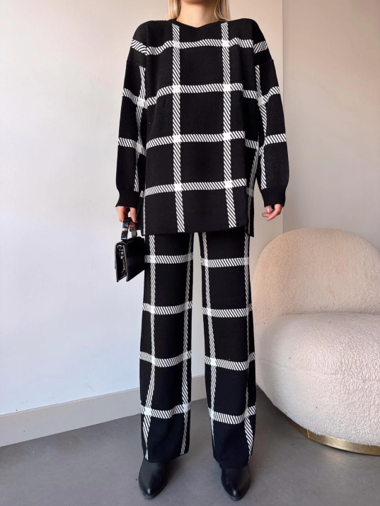 Ekoseli triko takım siyahbeyaz Ekoseli triko takım siyahbeyaz