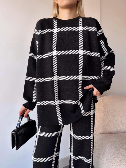 Ekoseli triko takım siyahbeyaz Ekoseli triko takım siyahbeyaz