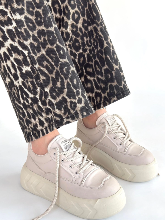 Emwa Bej Cilt Bağcıklı Spor Ayakkabı Emwa Bej Cilt Bağcıklı Spor Ayakkabı