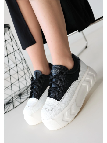 Emwa Siyah Cilt Bağcıklı Spor Ayakkabı Emwa Siyah Cilt Bağcıklı Spor Ayakkabı