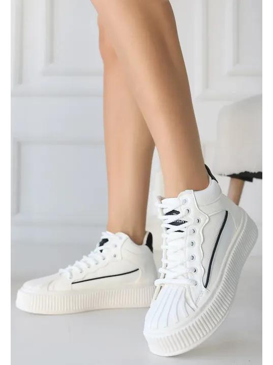 Estim Beyaz Cilt Siyah Detaylı Bağcıklı Spor Ayakkabı