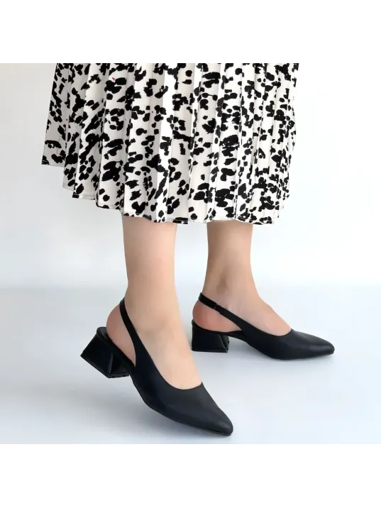 Evia Siyah Cilt Topuklu Ayakkabı Evia Siyah Cilt Topuklu Ayakkabı