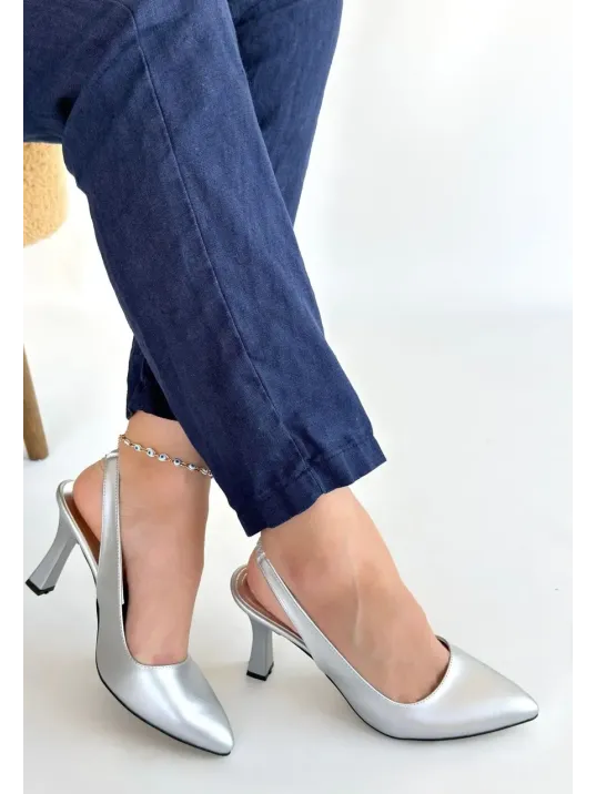 Feey Gümüş Cilt Topuklu Ayakkabı Feey Gümüş Cilt Topuklu Ayakkabı