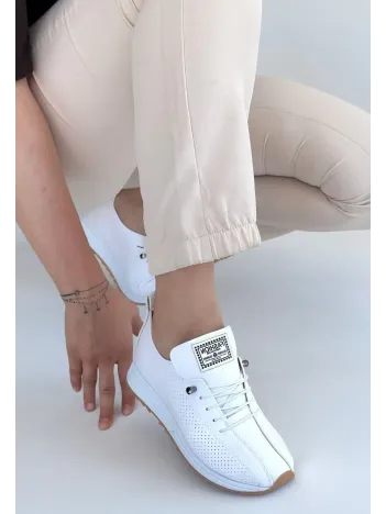 Fiert Beyaz Cilt Bağcıklı Spor Ayakkabı