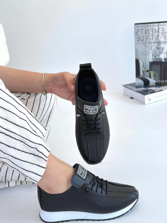 Fiert Siyah Cilt Bağcıklı Spor Ayakkabı Fiert Siyah Cilt Bağcıklı Spor Ayakkabı