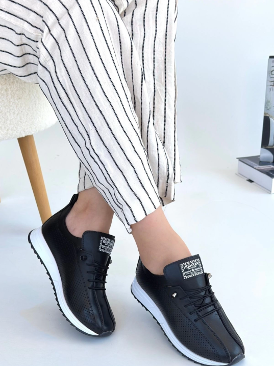 Fiert Siyah Cilt Bağcıklı Spor Ayakkabı Fiert Siyah Cilt Bağcıklı Spor Ayakkabı