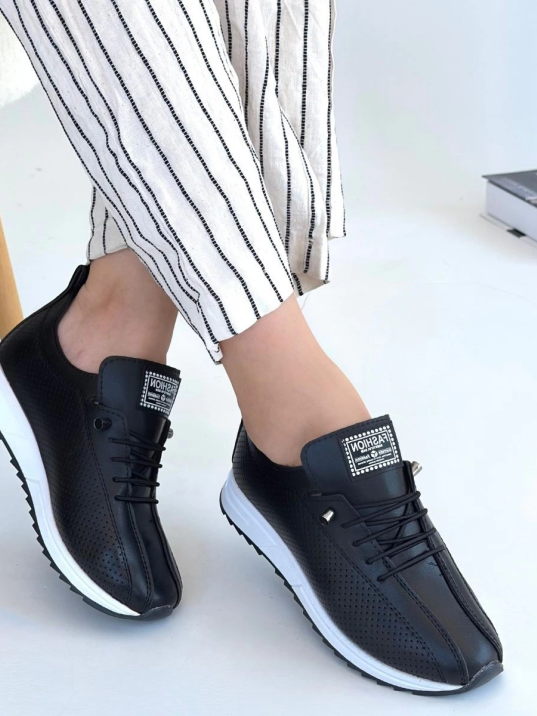 Fiert Siyah Cilt Bağcıklı Spor Ayakkabı Fiert Siyah Cilt Bağcıklı Spor Ayakkabı