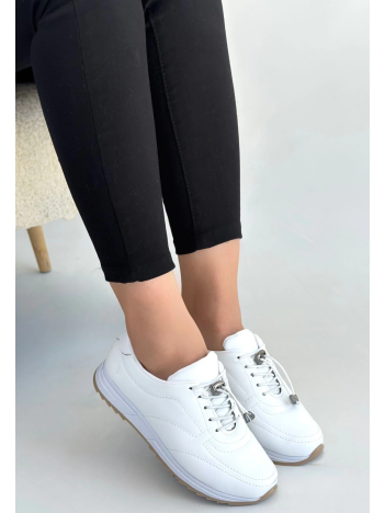 Finna Beyaz Cilt Bağcıklı Spor Ayakkabı Finna Beyaz Cilt Bağcıklı Spor Ayakkabı