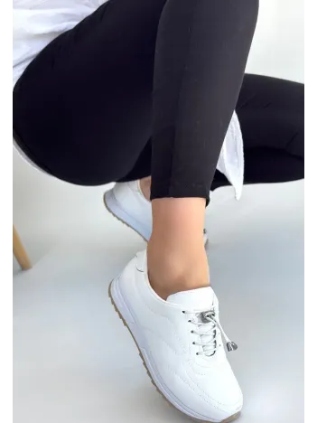Finna Beyaz Cilt Bağcıklı Spor Ayakkabı Finna Beyaz Cilt Bağcıklı Spor Ayakkabı