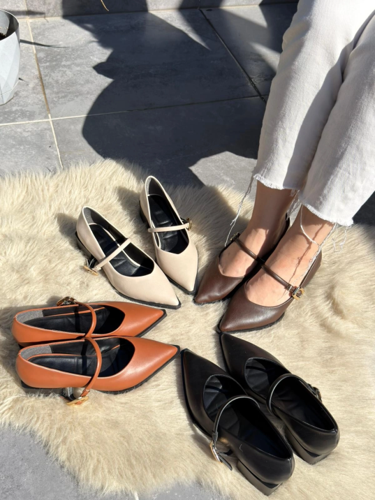 Galye Siyah Cilt Topuklu Ayakkabı