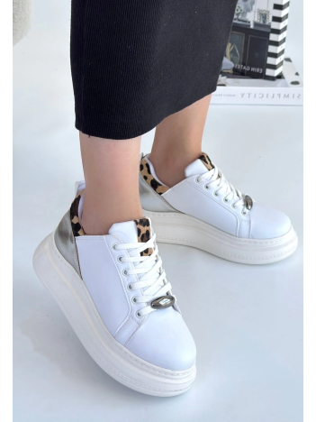 Gasta Beyaz Cilt Gümüş Detaylı Bağcıklı Spor Ayakkabı Gasta Beyaz Cilt Gümüş Detaylı Bağcıklı Spor Ayakkabı