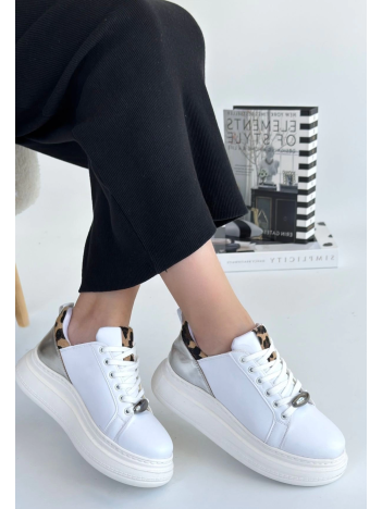 Gasta Beyaz Cilt Gümüş Detaylı Bağcıklı Spor Ayakkabı Gasta Beyaz Cilt Gümüş Detaylı Bağcıklı Spor Ayakkabı