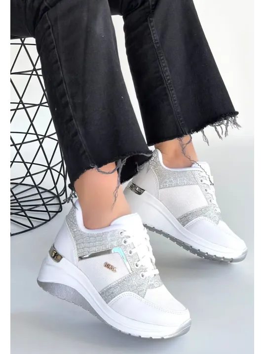 Geja Beyaz Cilt Bağcıklı Spor Ayakkabı