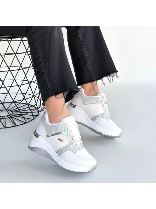 Geja Beyaz Cilt Bağcıklı Spor Ayakkabı