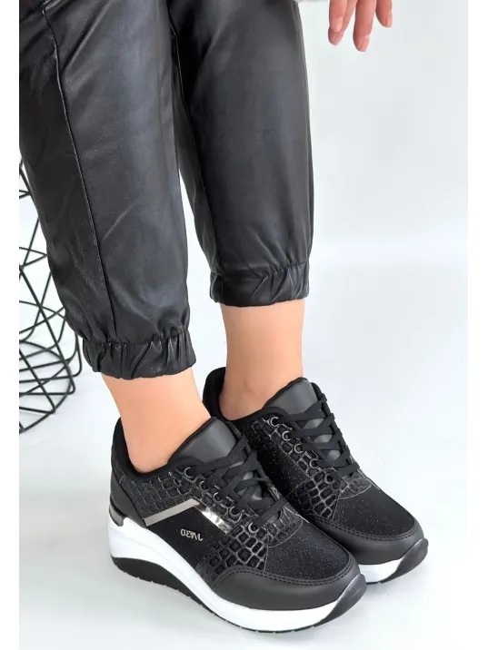 Geja Siyah Cilt Bağcıklı Beyaz Tabanlı Spor Ayakkabı