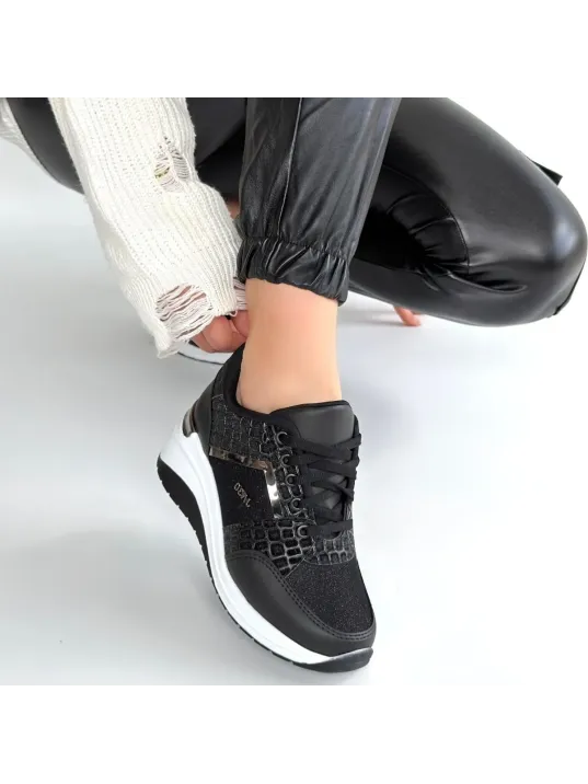 Geja Siyah Cilt Bağcıklı Beyaz Tabanlı Spor Ayakkabı