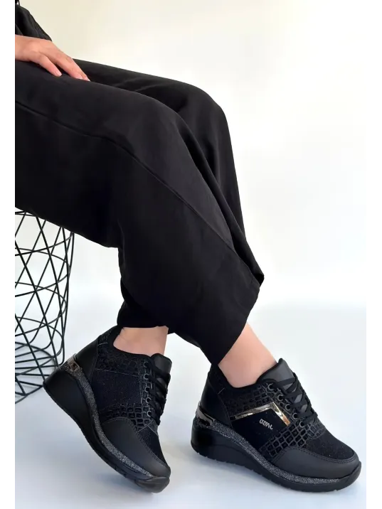 Geja Siyah Cilt Bağcıklı Spor Ayakkabı