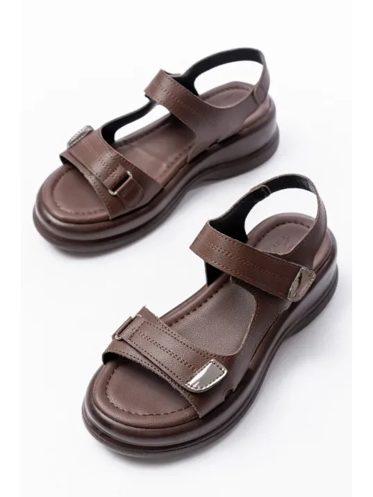 Ginya Kahverengi Cilt Cırt Cırtlı Sandalet Ginya Kahverengi Cilt Cırt Cırtlı Sandalet